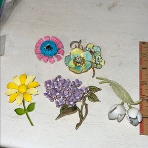Botticelli & unmarked Vintage enamel flower brooches